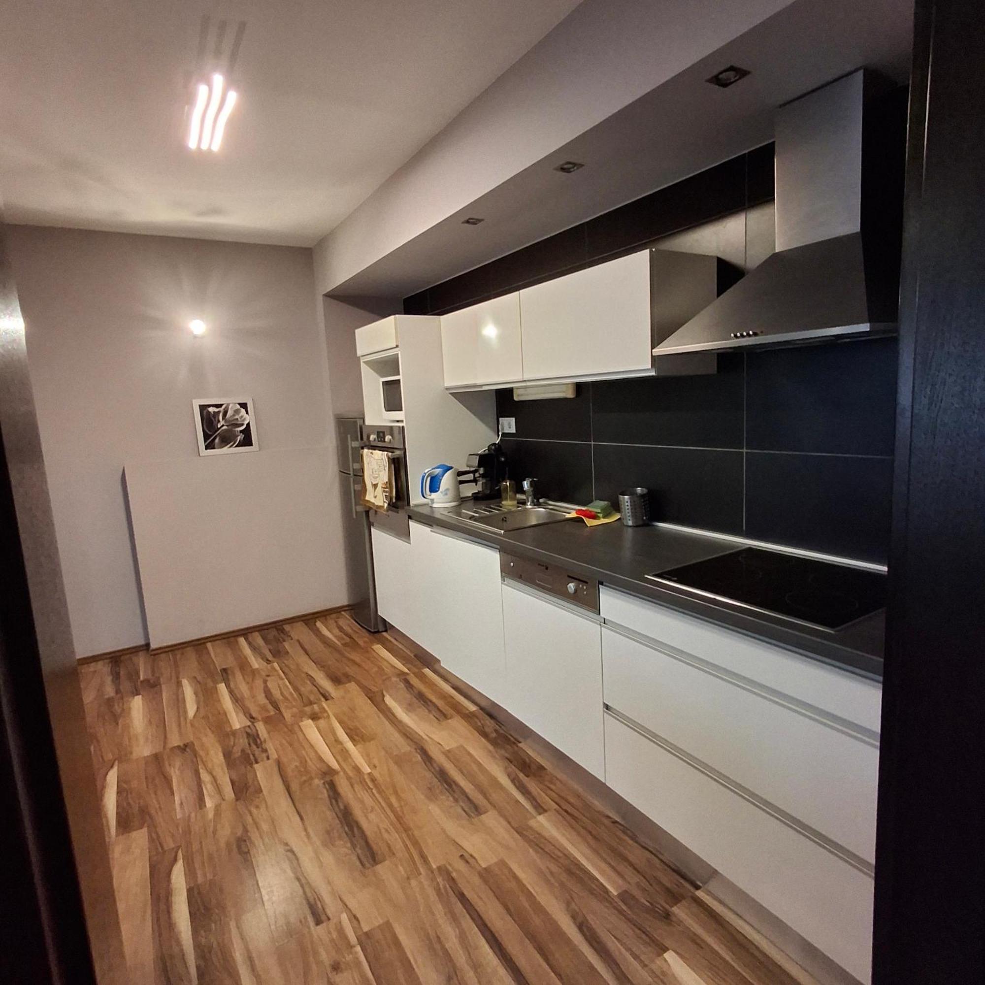 Unicorniselit Apartmanok Егер Екстериор снимка